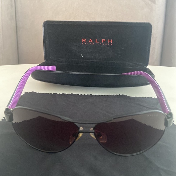 Sold Out! Ralph Lauren Black Aviator Sunglasses - Picture 7 of 7